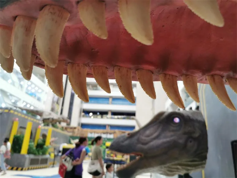 Custom animatronic dinosaur built for a commercial mall display